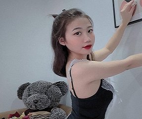 An An cosplay cô hầu gái sexy